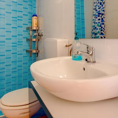 Cosy By The Flea Market And Tram 28 Lisboa