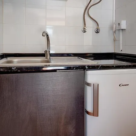 Cosy By The Flea Market And Tram 28 Apartman *