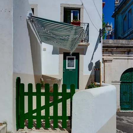 Cosy By The Flea Market And Tram 28 Lissabon