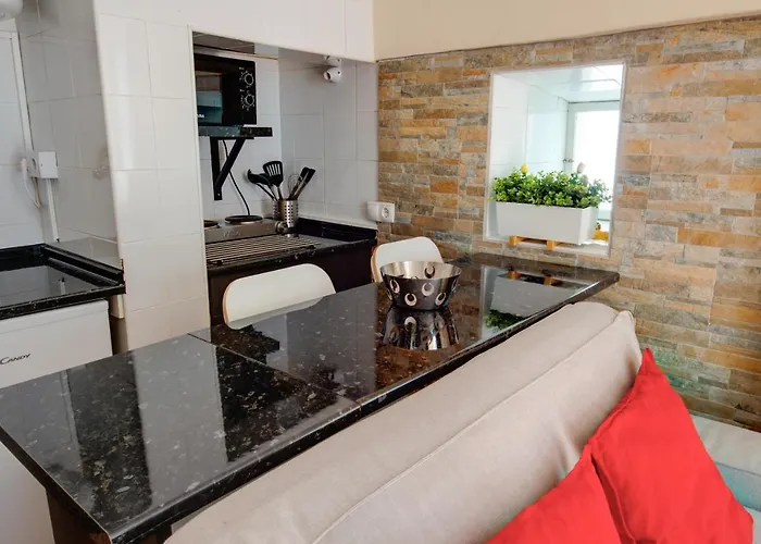 شقة Cosy By The Flea Market And Tram 28