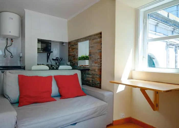 Cosy By The Flea Market And Tram 28 شقة Lisboa