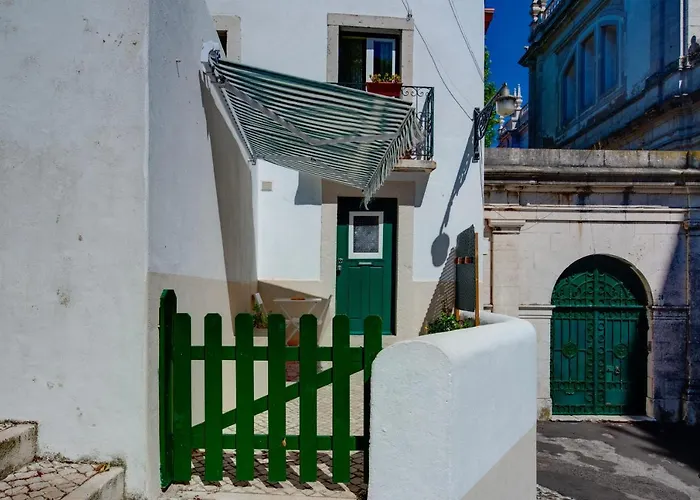 Cosy By The Flea Market And Tram 28 Lisboa